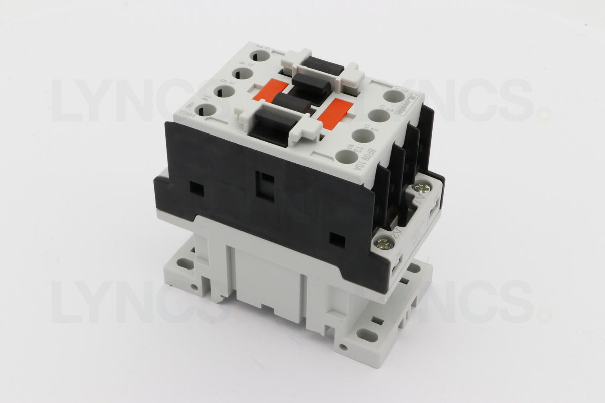4-Pole Contactor 25A CE/UL 230V Coil - LYNCS photo 9